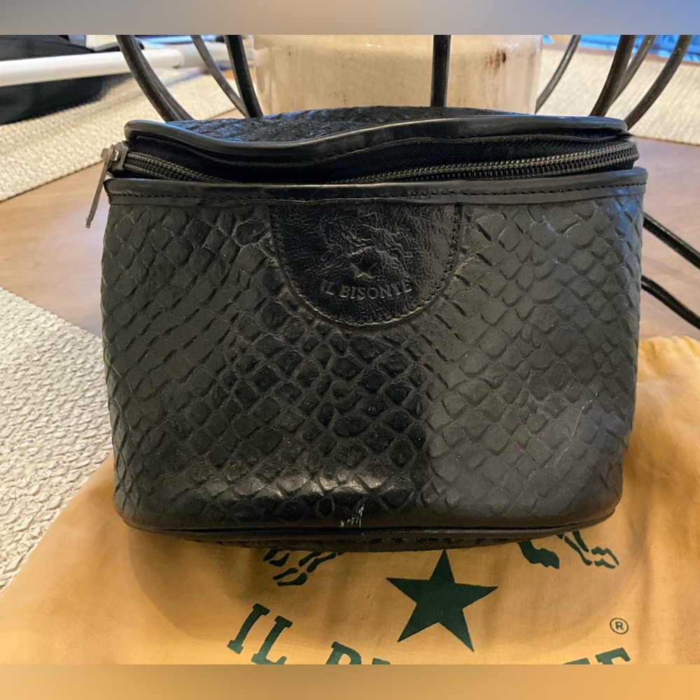 IL Bisonte black leather croc bag